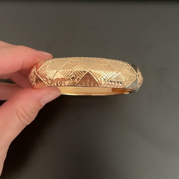 18K Gold Plated Bangle- Women - Picture 6 of 6